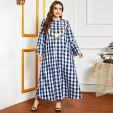 Load image into Gallery viewer, FridayIn Summer Women's Dress 2021 Bohemian Plaid Long Sleeve Round Neck Plaid Slim Plus Size Kaftan